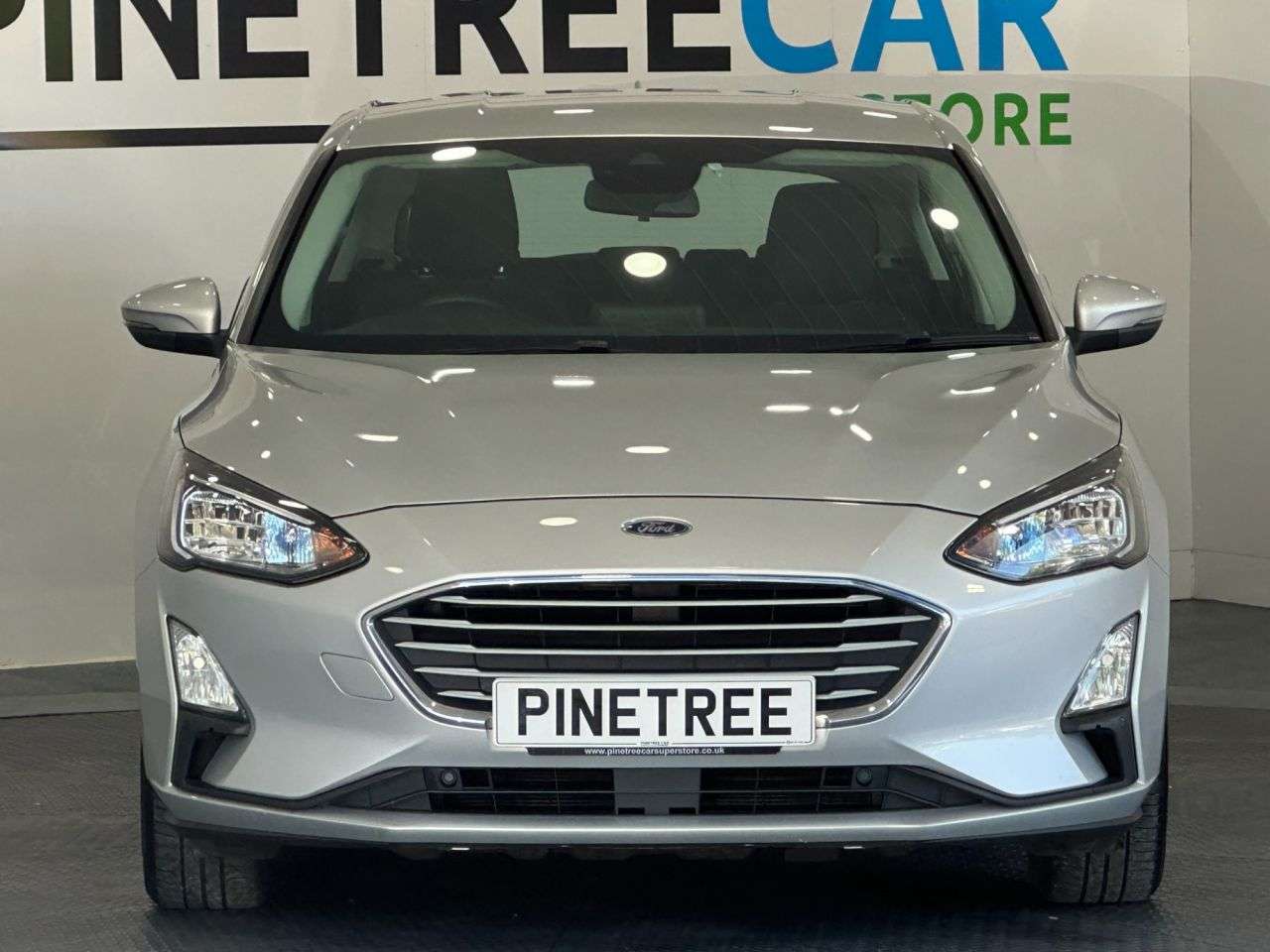 A 2020 FORD FOCUS 1.5 EcoBlue Zetec Hatchback 5dr Diesel Manual Euro 6 (s/s) (120 ps) A 2020 FORD FOCUS 1.5 EcoBlue Zetec Hatchback 5dr Diesel Manual Euro 6 (s/s) (120 ps)