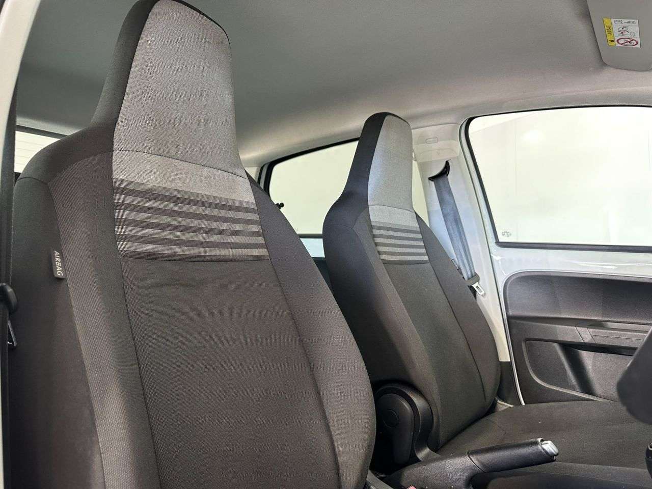 2021 VOLKSWAGEN UP! 2021 VOLKSWAGEN UP!