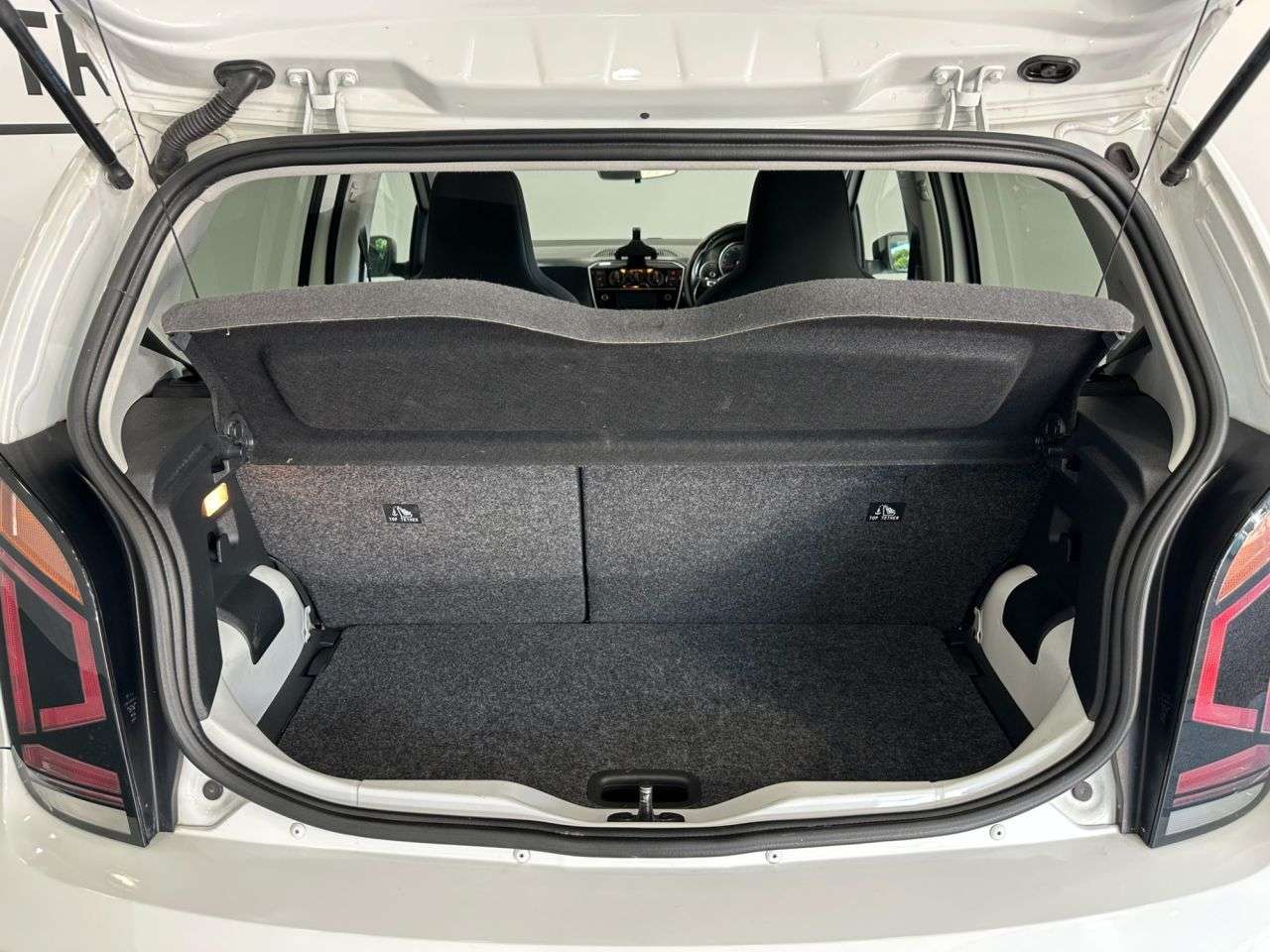 2021 VOLKSWAGEN UP! 2021 VOLKSWAGEN UP!