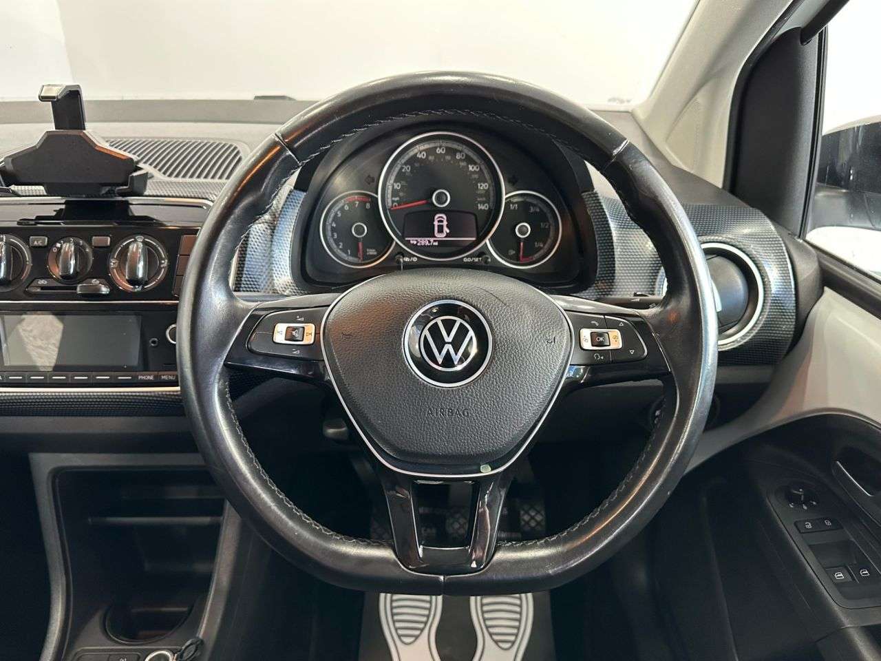 2021 VOLKSWAGEN UP! 2021 VOLKSWAGEN UP!