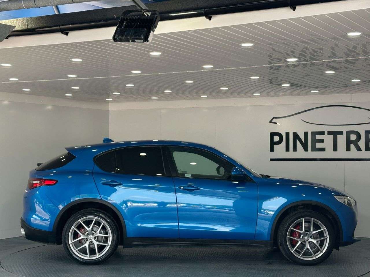 2017 ALFA ROMEO STELVIO 2017 ALFA ROMEO STELVIO