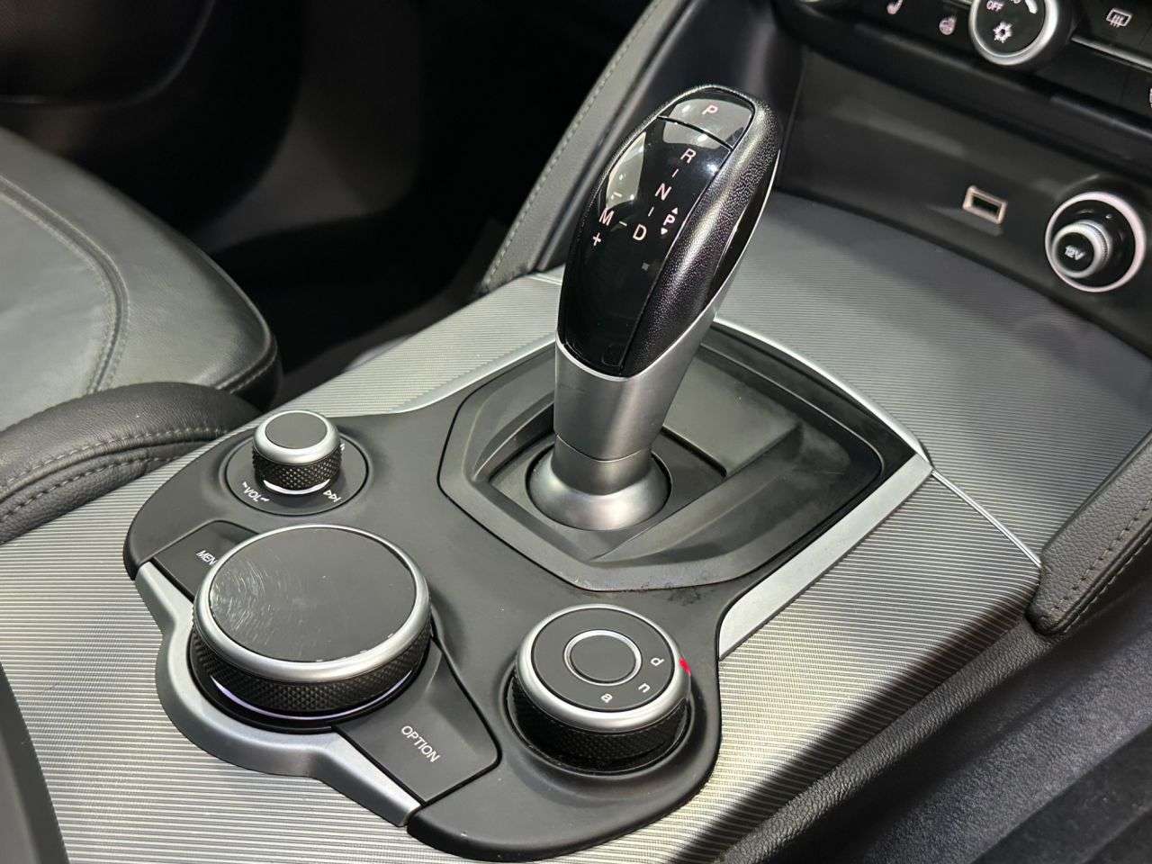 2017 ALFA ROMEO STELVIO 2017 ALFA ROMEO STELVIO