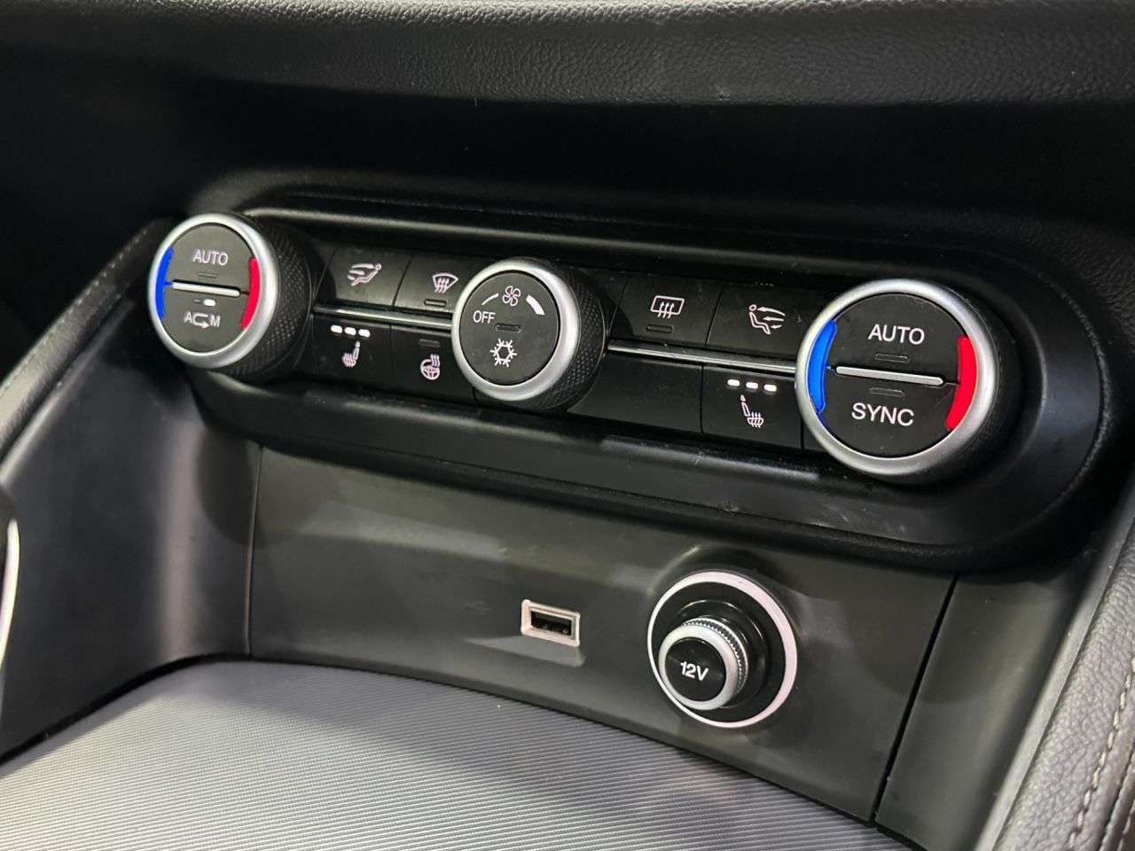 2017 ALFA ROMEO STELVIO 2017 ALFA ROMEO STELVIO