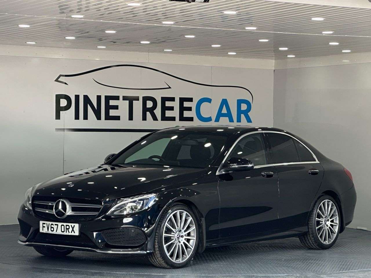 A 2018 MERCEDES-BENZ C-CLASS 2.1 C220d AMG Line (Premium) Saloon 4dr Diesel G-Tronic+ Euro 6 (s/s) (170 A 2018 MERCEDES-BENZ C-CLASS 2.1 C220d AMG Line (Premium) Saloon 4dr Diesel G-Tronic+ Euro 6 (s/s) (170