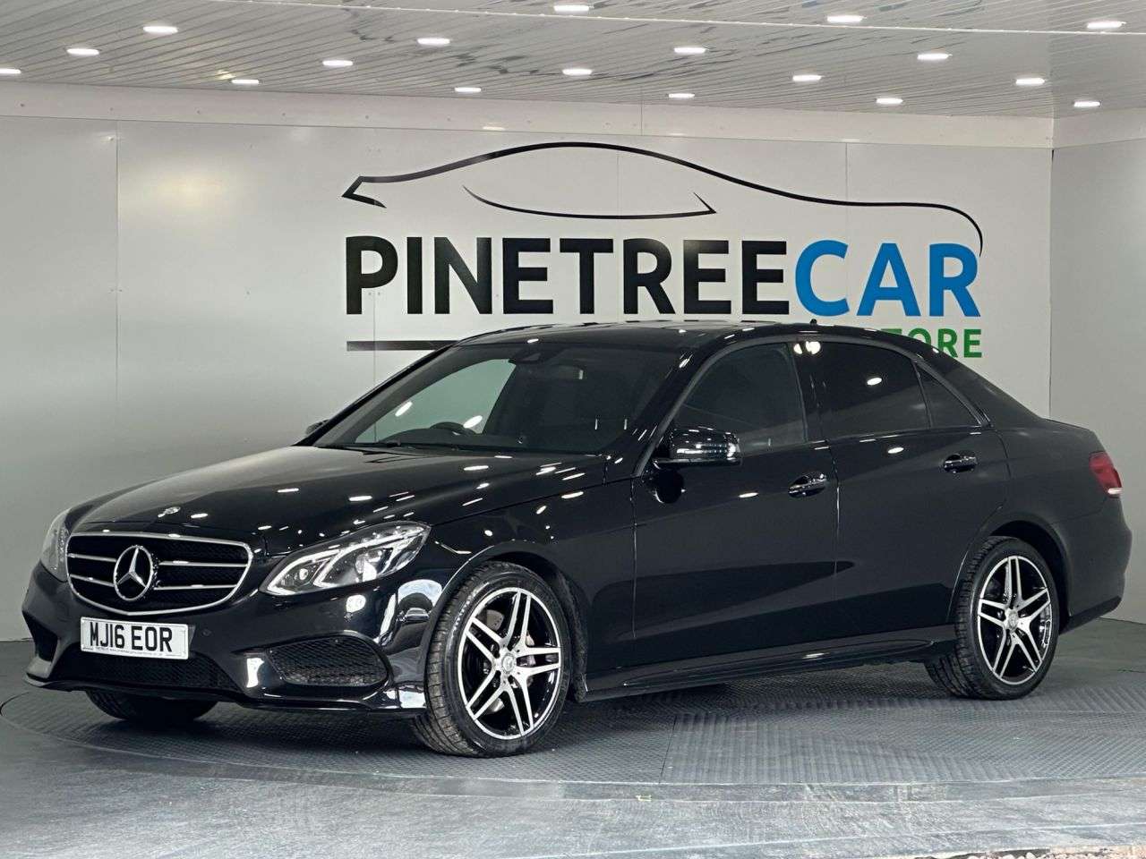 A 2016 MERCEDES-BENZ E-CLASS 3.0 E350 V6 BlueTEC AMG Night Edition (Premium Plus) Saloon 4dr Diesel G-Tr A 2016 MERCEDES-BENZ E-CLASS 3.0 E350 V6 BlueTEC AMG Night Edition (Premium Plus) Saloon 4dr Diesel G-Tr