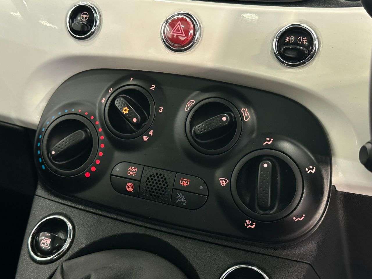 2023 FIAT 500 2023 FIAT 500