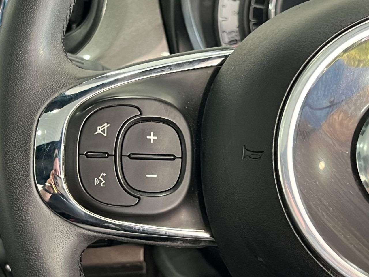 2023 FIAT 500 2023 FIAT 500