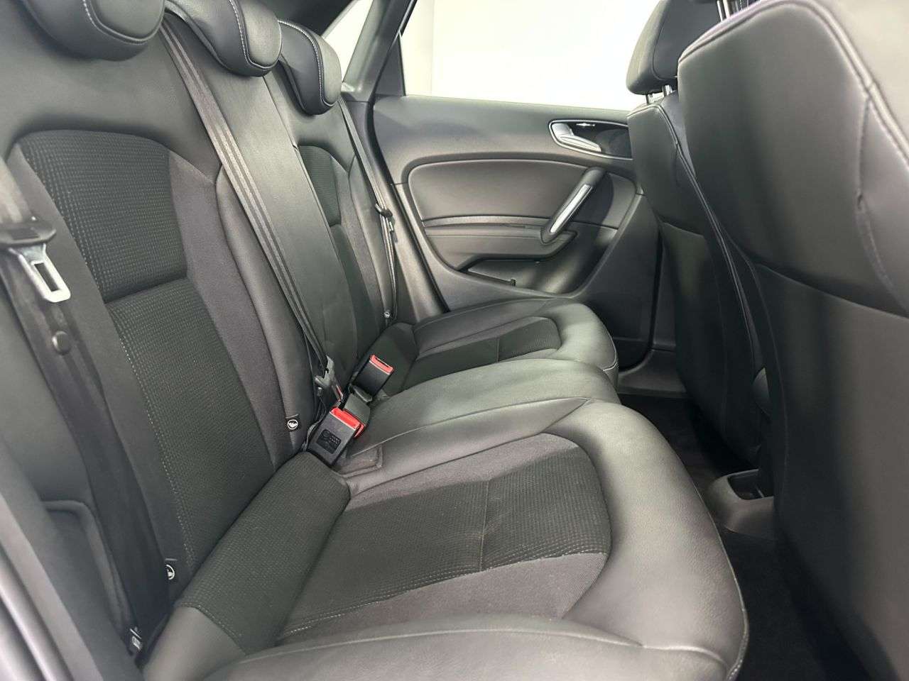 2016 AUDI A1 2016 AUDI A1