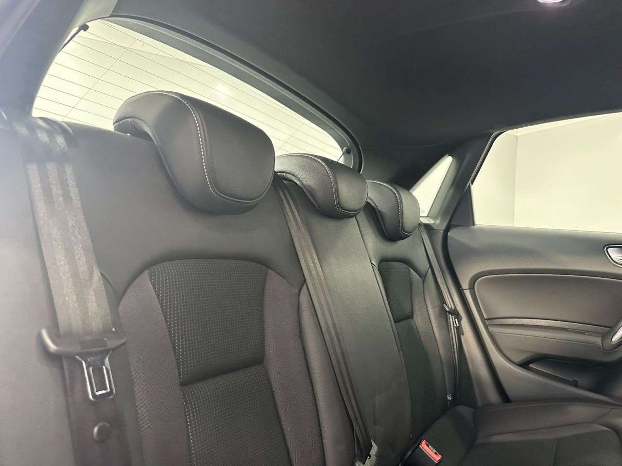 2016 AUDI A1 2016 AUDI A1