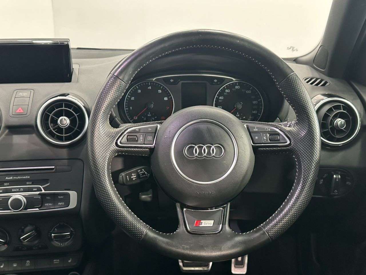 2016 AUDI A1 2016 AUDI A1