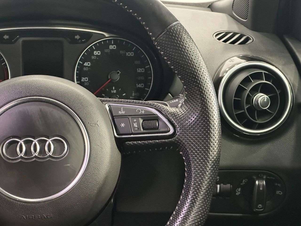 2016 AUDI A1 2016 AUDI A1