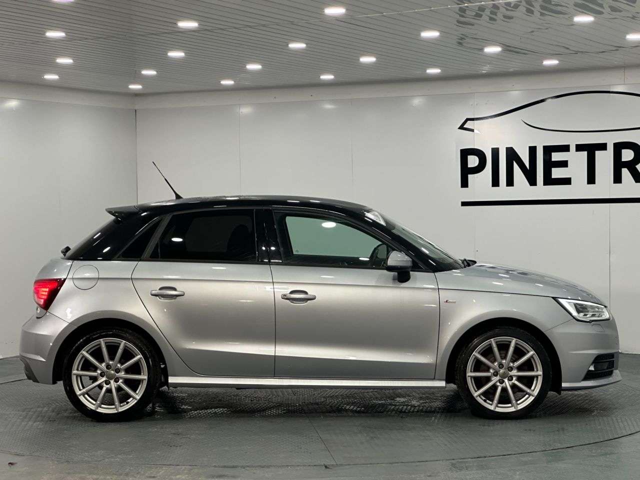 2016 AUDI A1 2016 AUDI A1