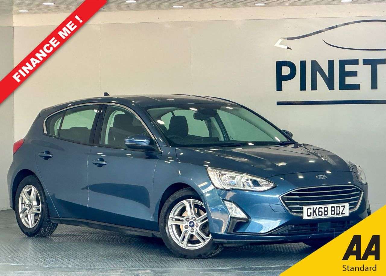 A 2018 FORD FOCUS 1.0T EcoBoost Zetec Hatchback 5dr Petrol Manual Euro 6 (s/s) (125 ps) A 2018 FORD FOCUS 1.0T EcoBoost Zetec Hatchback 5dr Petrol Manual Euro 6 (s/s) (125 ps)