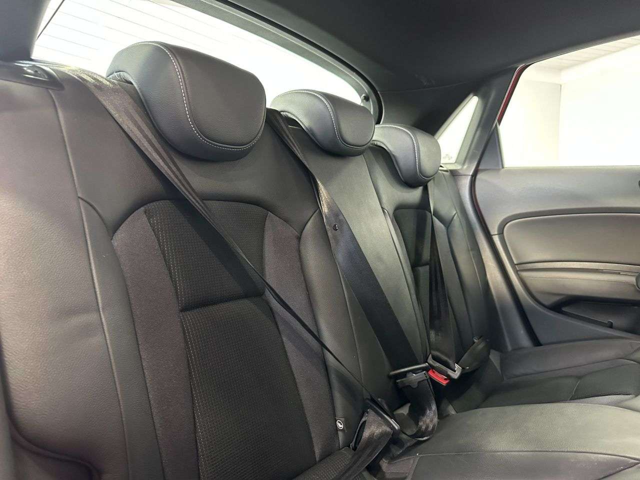 2015 AUDI A1 2015 AUDI A1