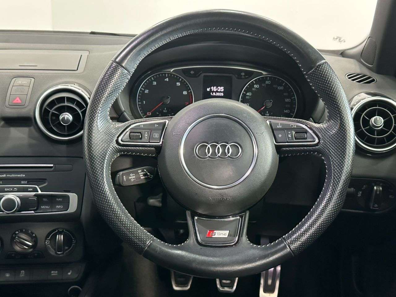 2015 AUDI A1 2015 AUDI A1