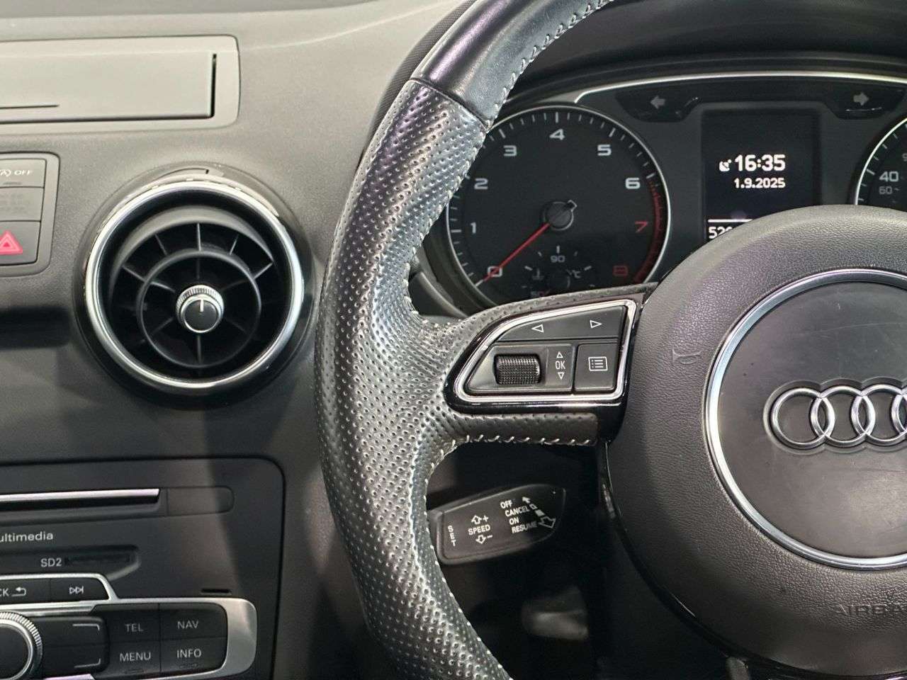 2015 AUDI A1 2015 AUDI A1