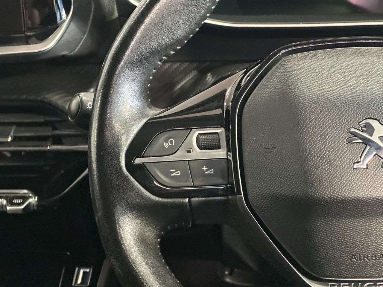 2020 PEUGEOT 2008 2020 PEUGEOT 2008