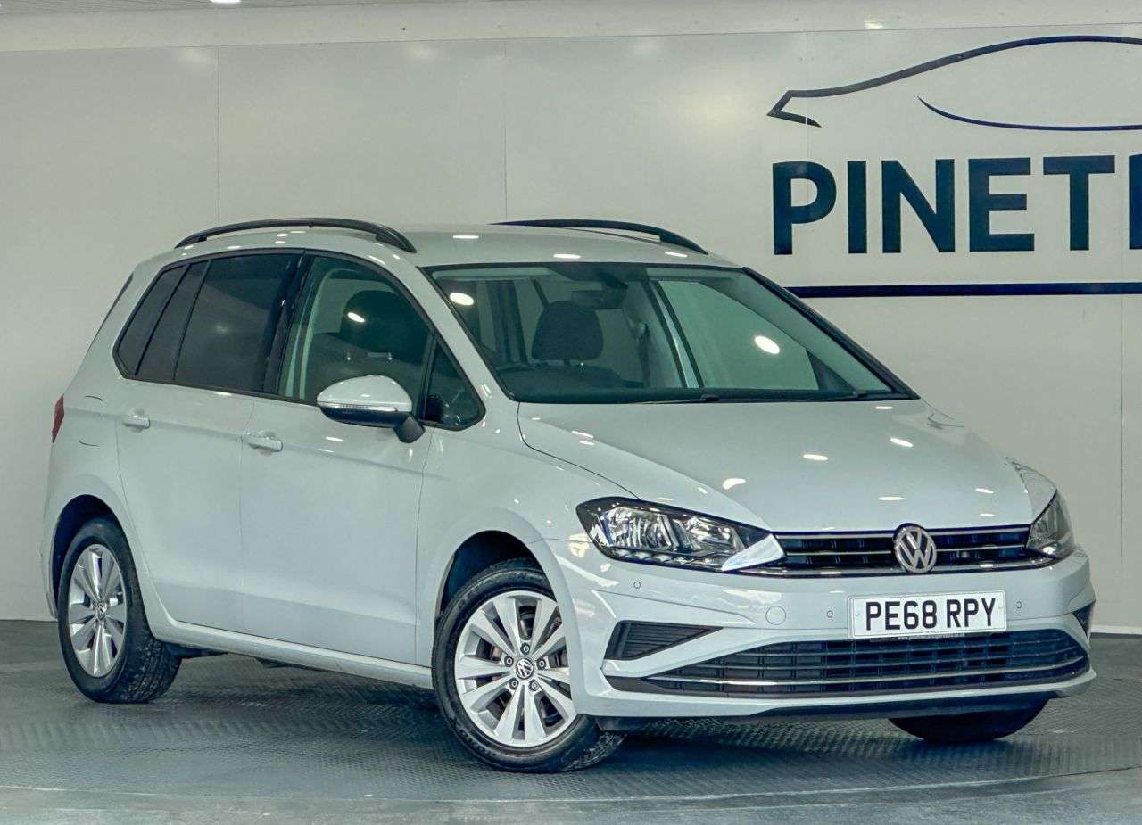 A 2018 VOLKSWAGEN GOLF SV SE NAVIGATION TSI BLUEMOTION A 2018 VOLKSWAGEN GOLF SV SE NAVIGATION TSI BLUEMOTION