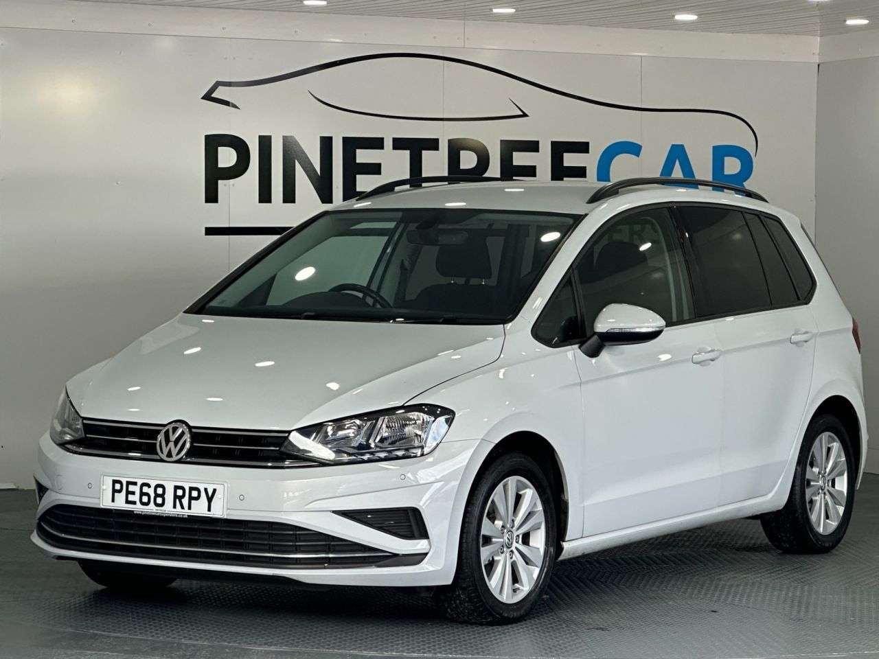 A 2018 VOLKSWAGEN GOLF SV SE NAVIGATION TSI BLUEMOTION A 2018 VOLKSWAGEN GOLF SV SE NAVIGATION TSI BLUEMOTION