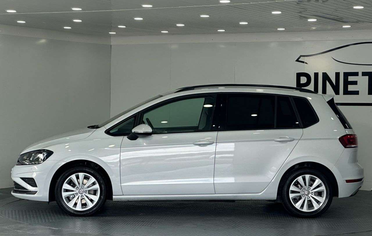 2018 VOLKSWAGEN GOLF SV 2018 VOLKSWAGEN GOLF SV