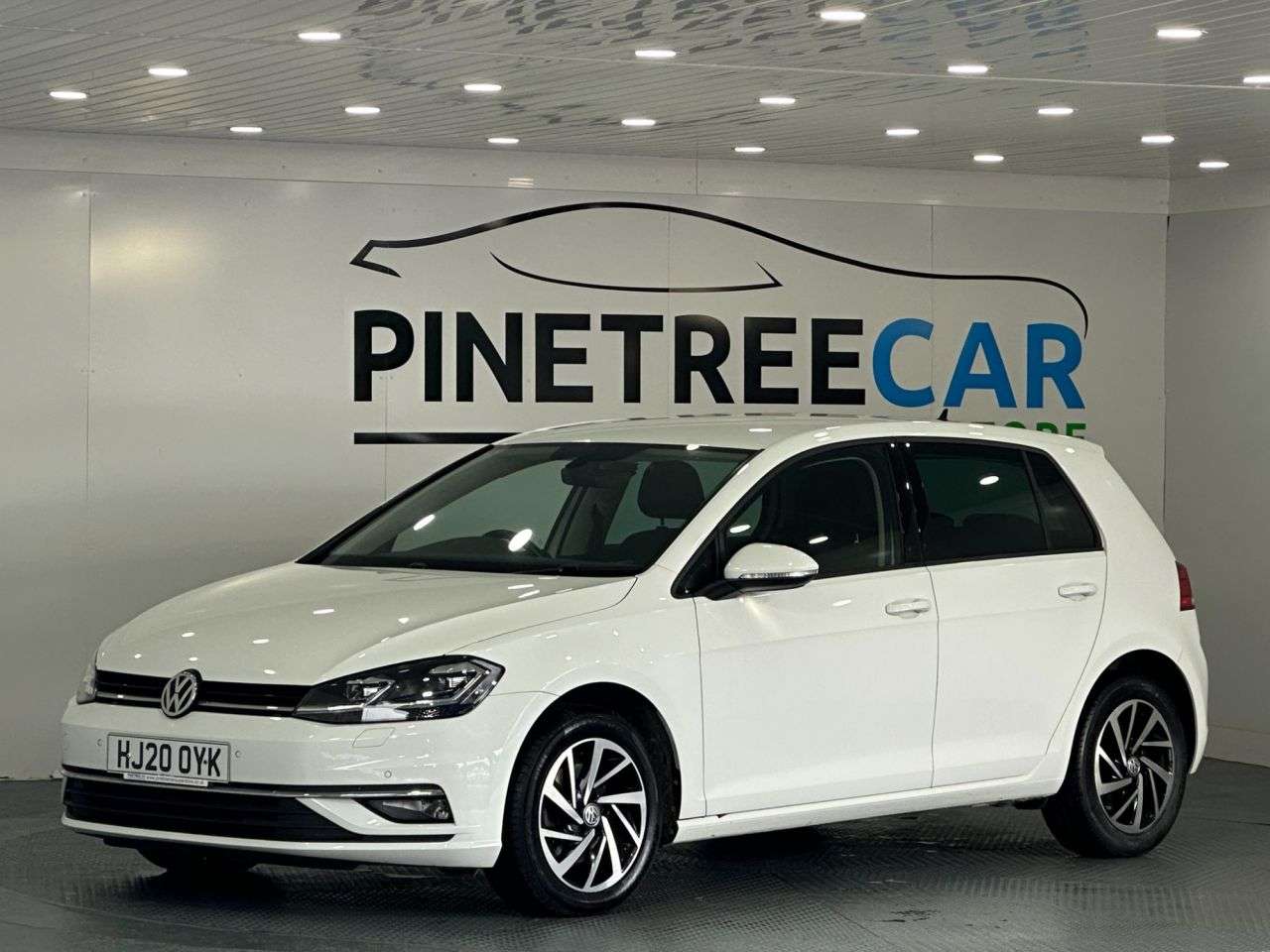 A 2020 VOLKSWAGEN GOLF 1.6 TDI Match Edition Hatchback 5dr Diesel Manual Euro 6 (s/s) (115 ps) A 2020 VOLKSWAGEN GOLF 1.6 TDI Match Edition Hatchback 5dr Diesel Manual Euro 6 (s/s) (115 ps)