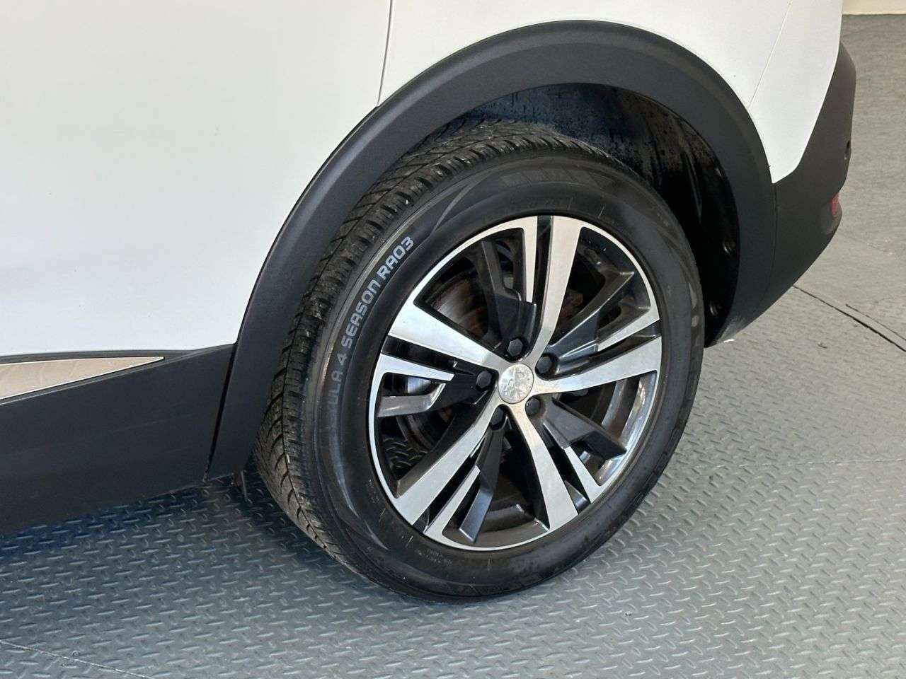 2019 PEUGEOT 5008 2019 PEUGEOT 5008