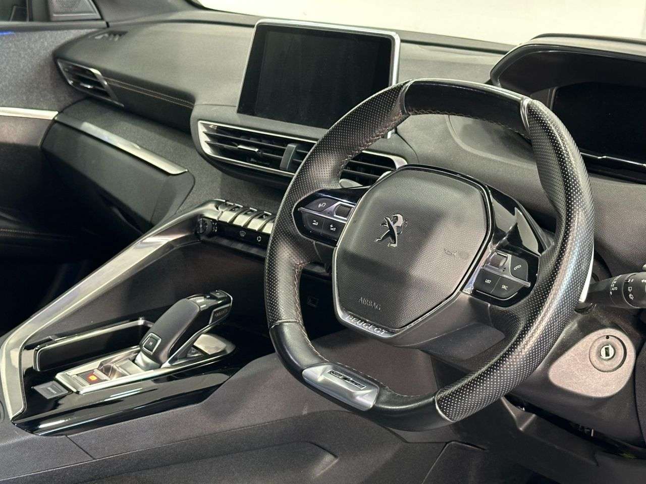 2019 PEUGEOT 5008 2019 PEUGEOT 5008