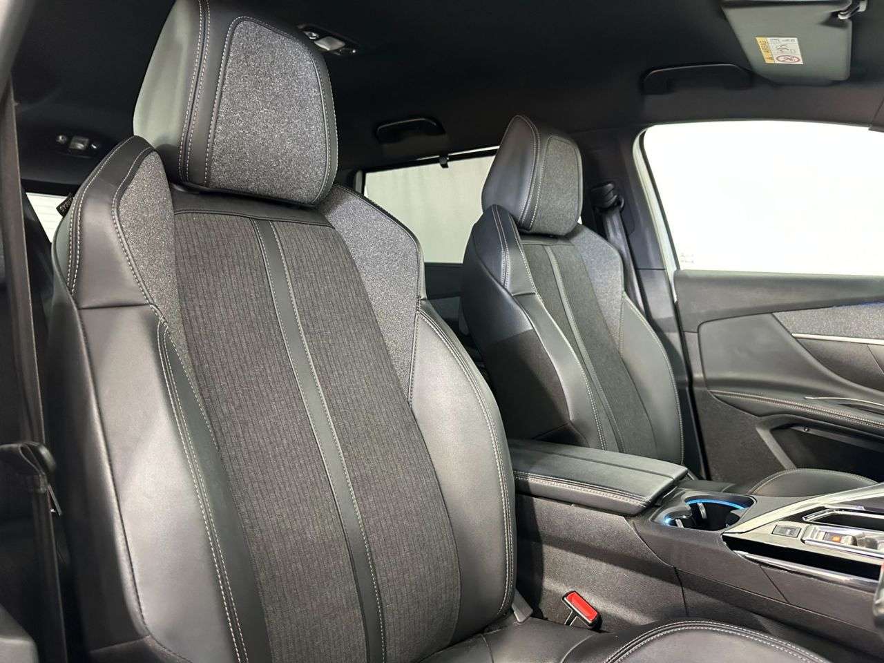 2019 PEUGEOT 5008 2019 PEUGEOT 5008