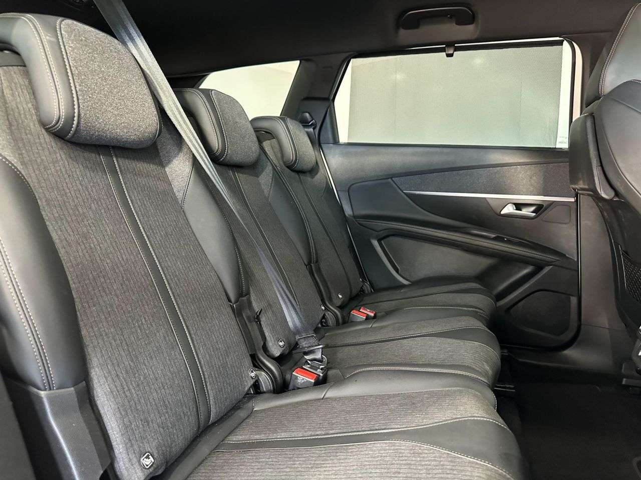 2019 PEUGEOT 5008 2019 PEUGEOT 5008