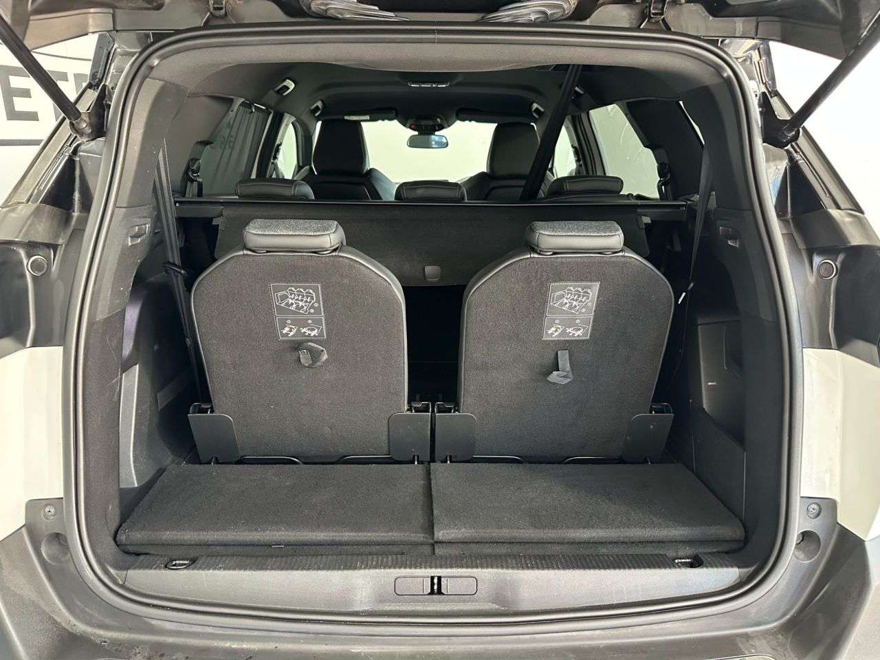 2019 PEUGEOT 5008 2019 PEUGEOT 5008