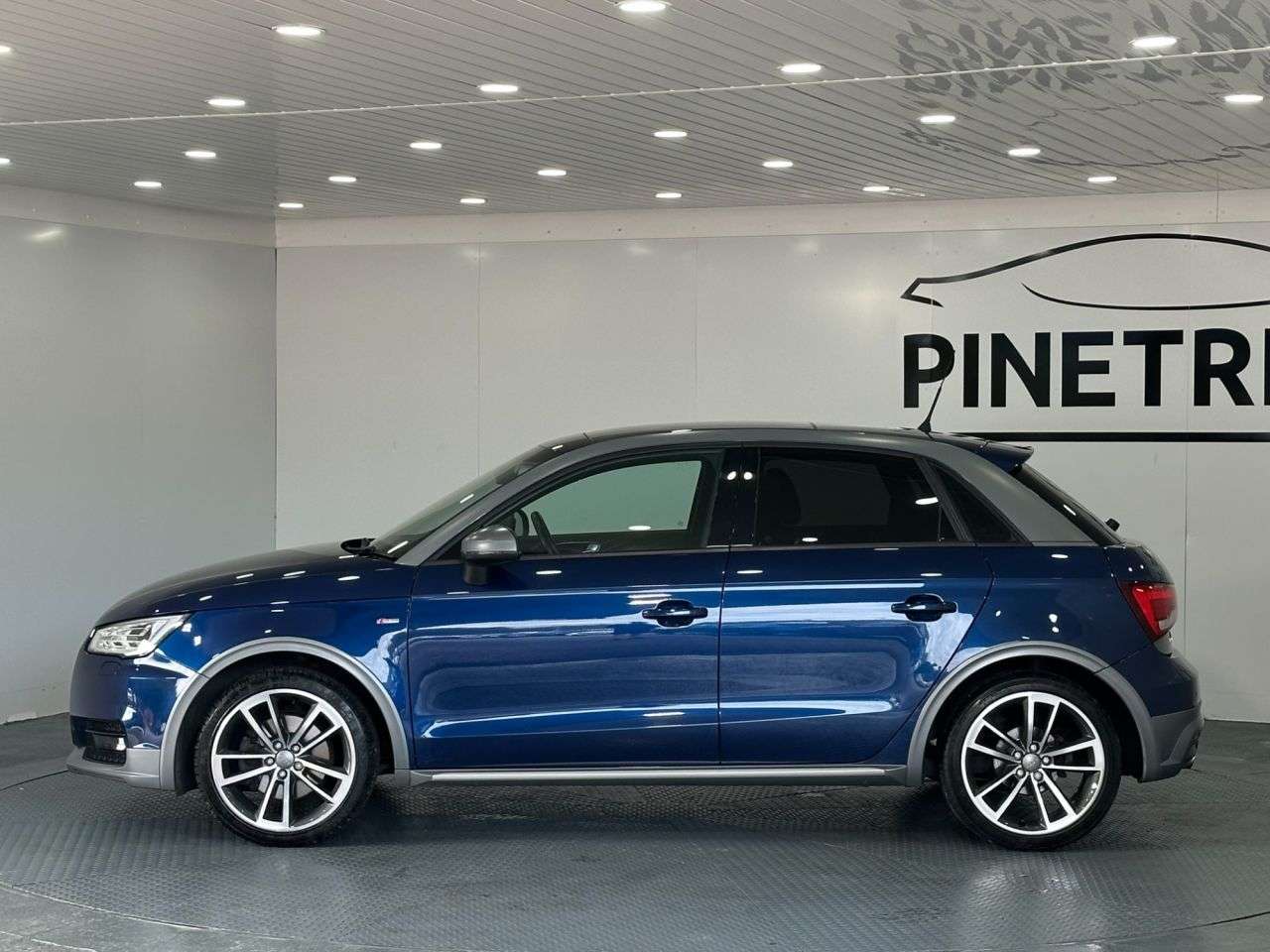 2016 AUDI A1 2016 AUDI A1