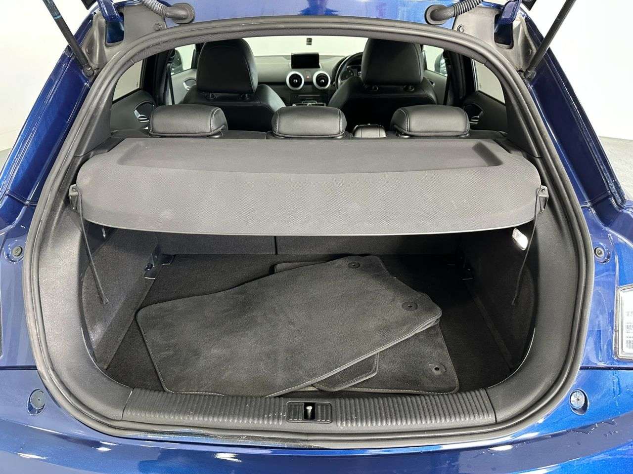 2016 AUDI A1 2016 AUDI A1