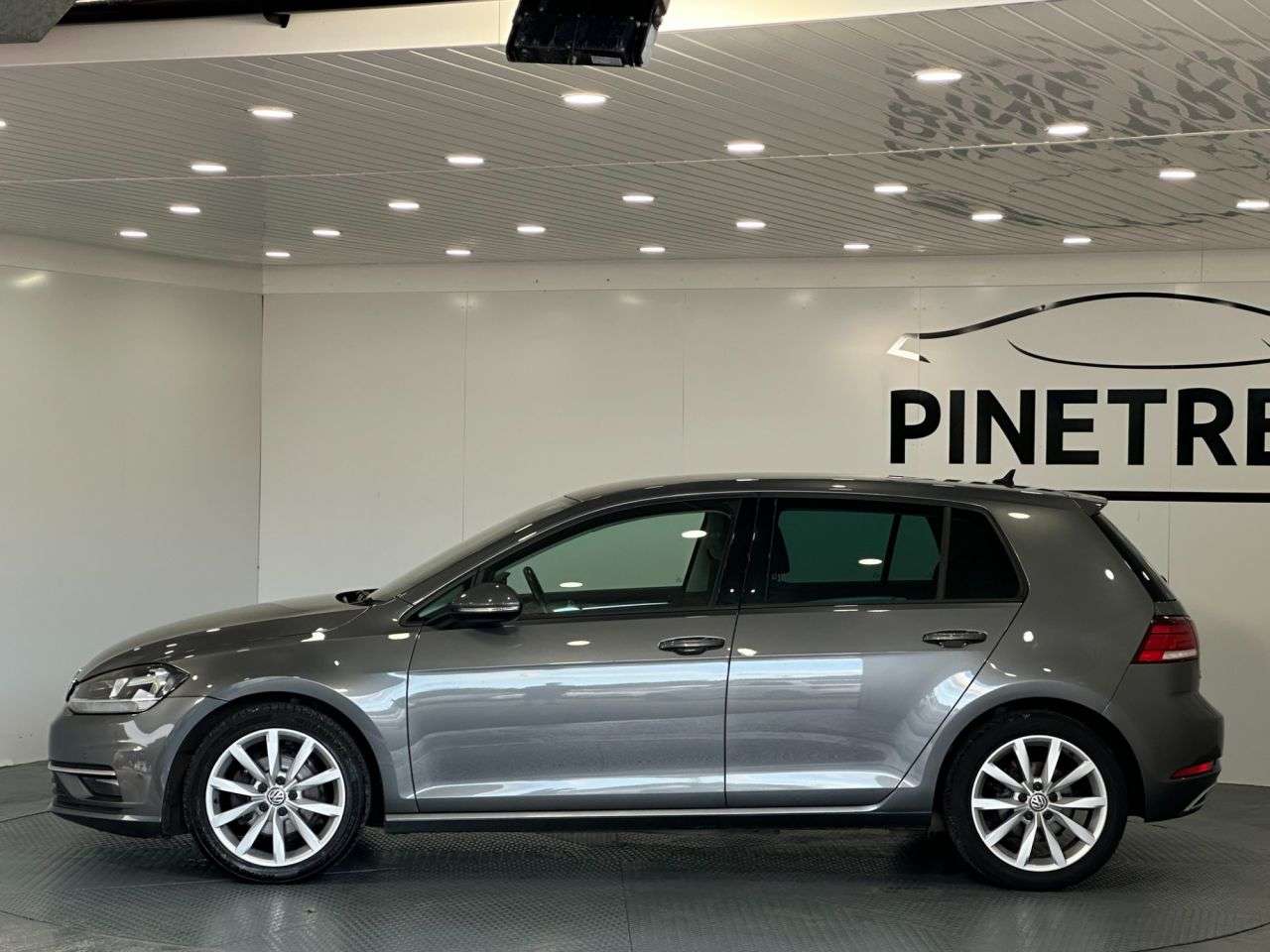 2019 VOLKSWAGEN GOLF 2019 VOLKSWAGEN GOLF