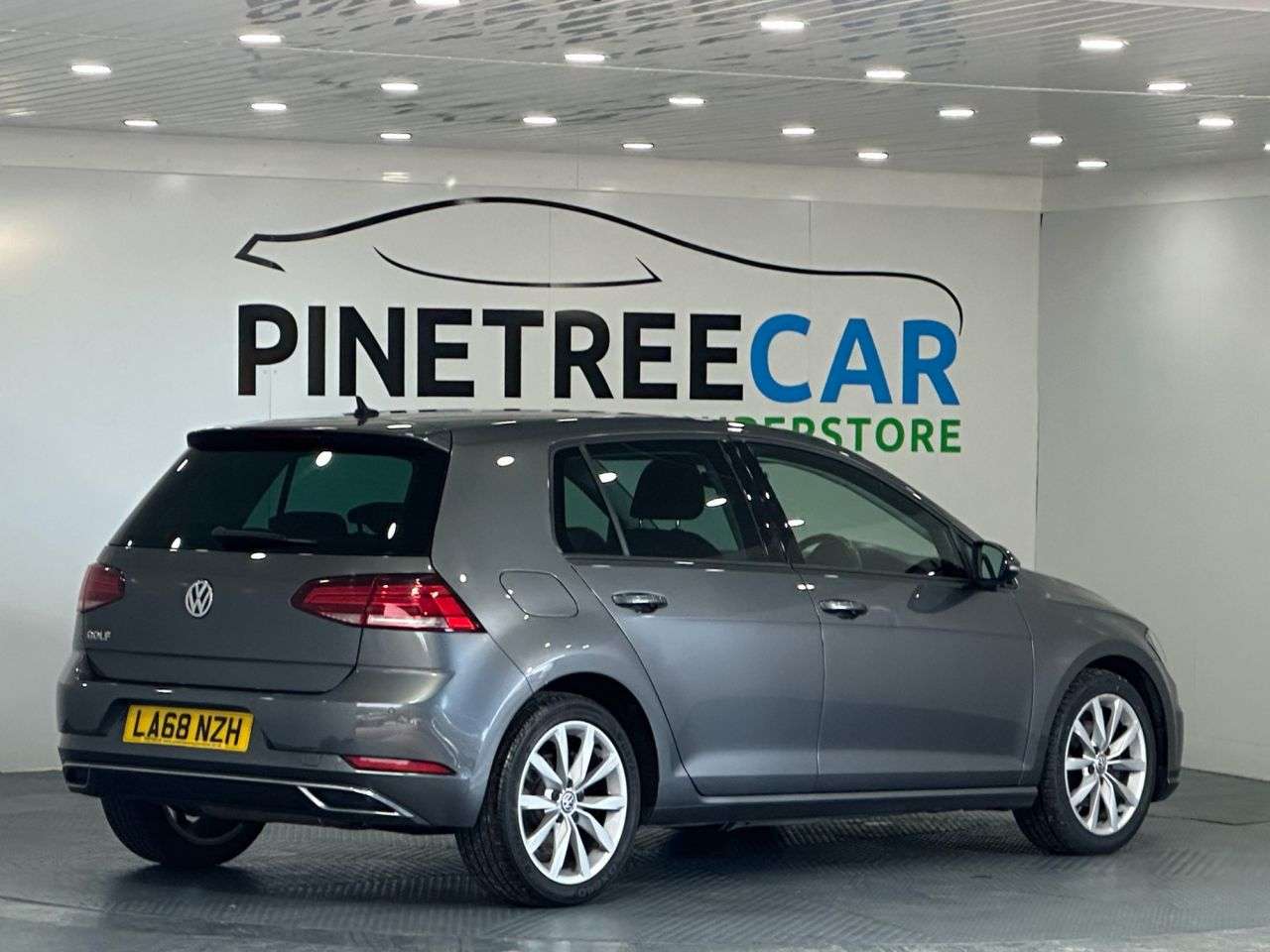 2019 VOLKSWAGEN GOLF 2019 VOLKSWAGEN GOLF