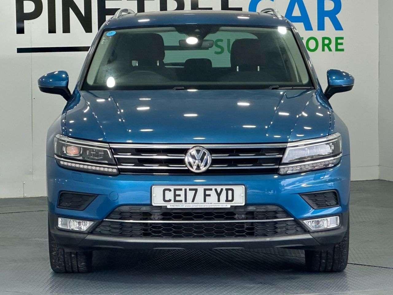 A 2017 VOLKSWAGEN TIGUAN 2.0 TDI BlueMotion Tech SEL SUV 5dr Diesel Manual 4Motion Euro 6 (s/s) (150 A 2017 VOLKSWAGEN TIGUAN 2.0 TDI BlueMotion Tech SEL SUV 5dr Diesel Manual 4Motion Euro 6 (s/s) (150
