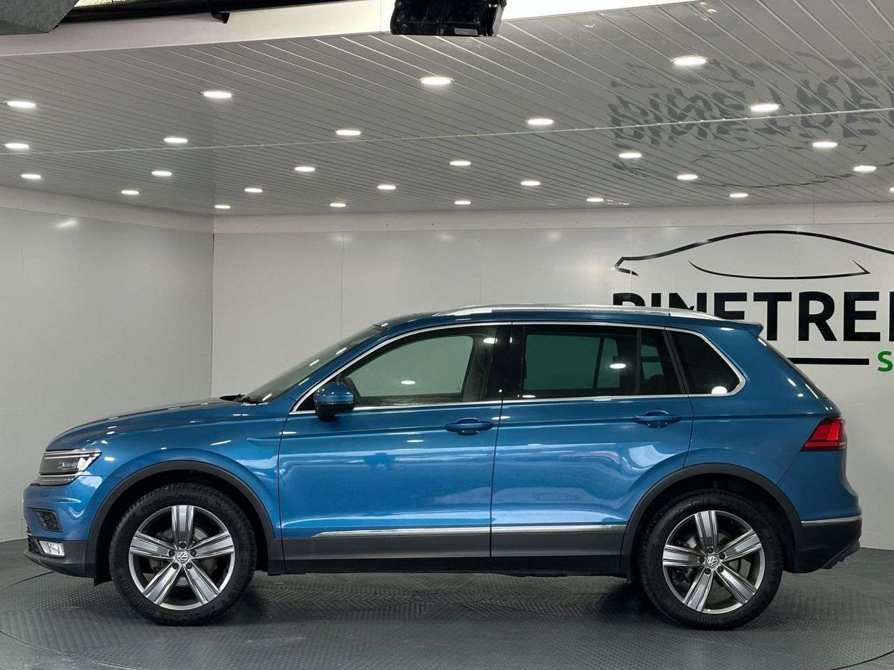 2017 VOLKSWAGEN TIGUAN 2017 VOLKSWAGEN TIGUAN