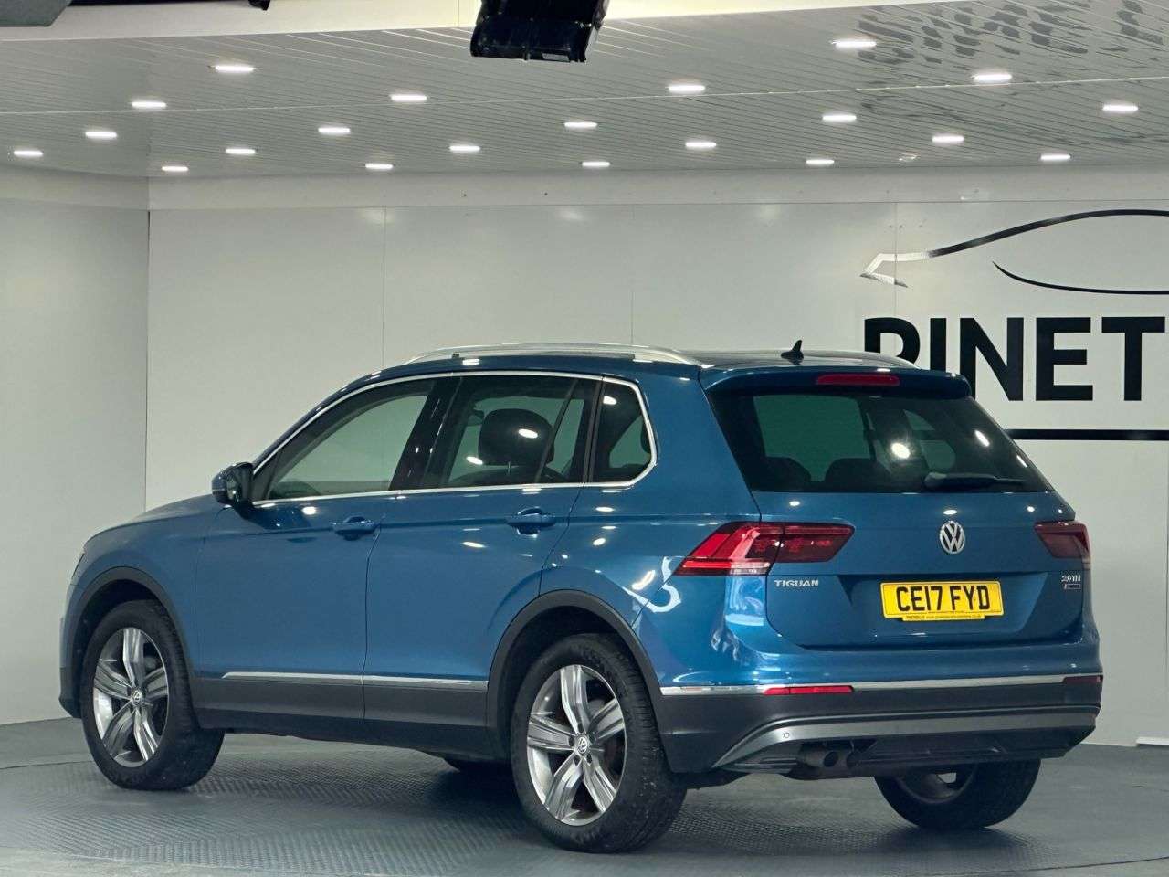 2017 VOLKSWAGEN TIGUAN 2017 VOLKSWAGEN TIGUAN