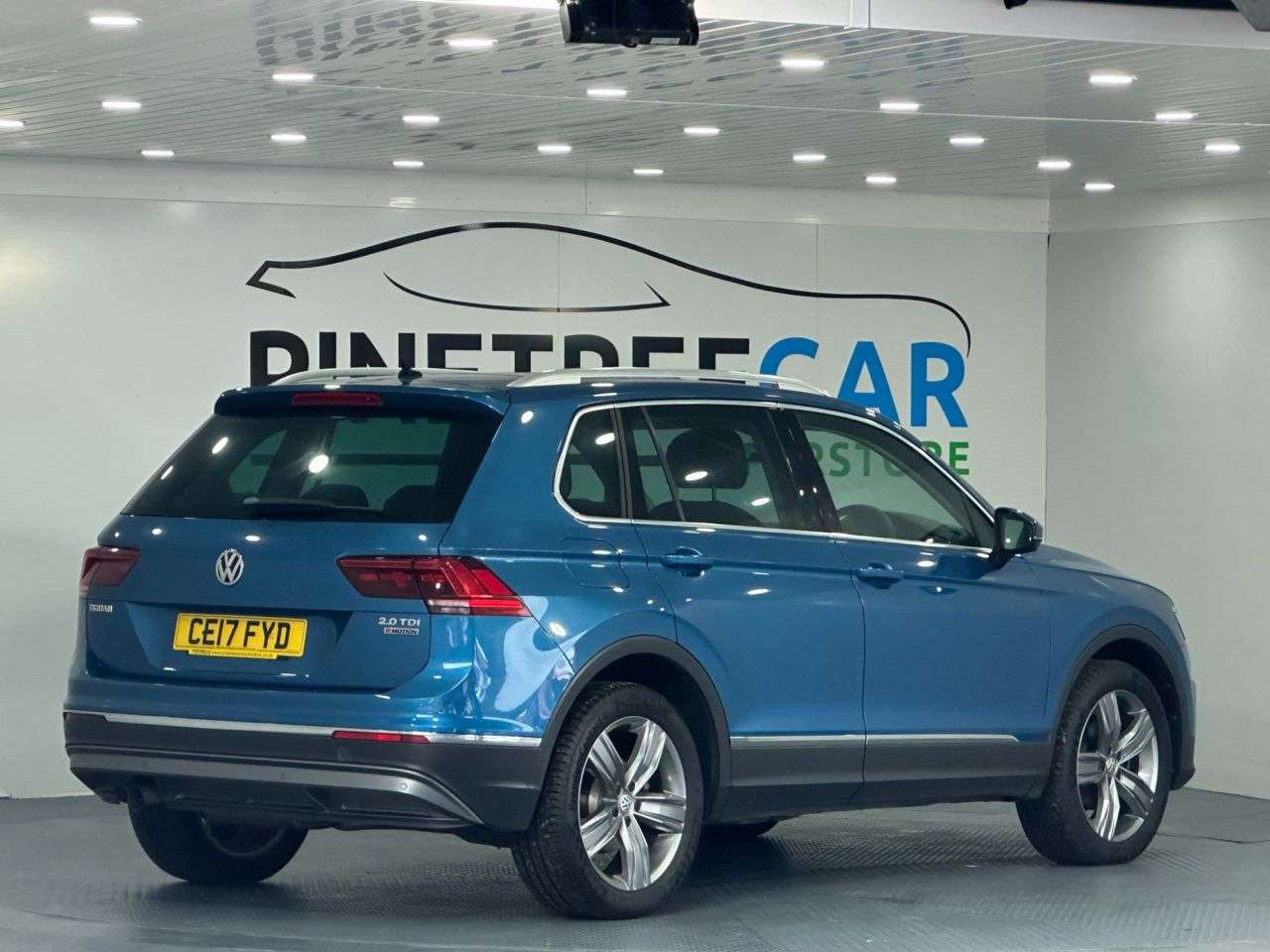 2017 VOLKSWAGEN TIGUAN 2017 VOLKSWAGEN TIGUAN