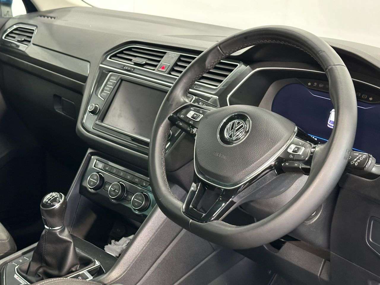 2017 VOLKSWAGEN TIGUAN 2017 VOLKSWAGEN TIGUAN