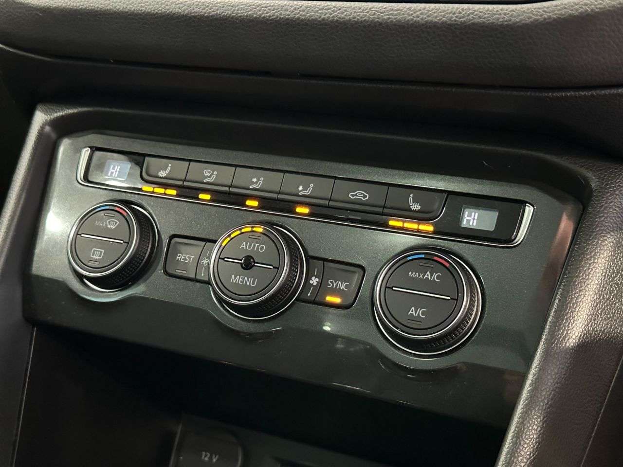 2017 VOLKSWAGEN TIGUAN 2017 VOLKSWAGEN TIGUAN