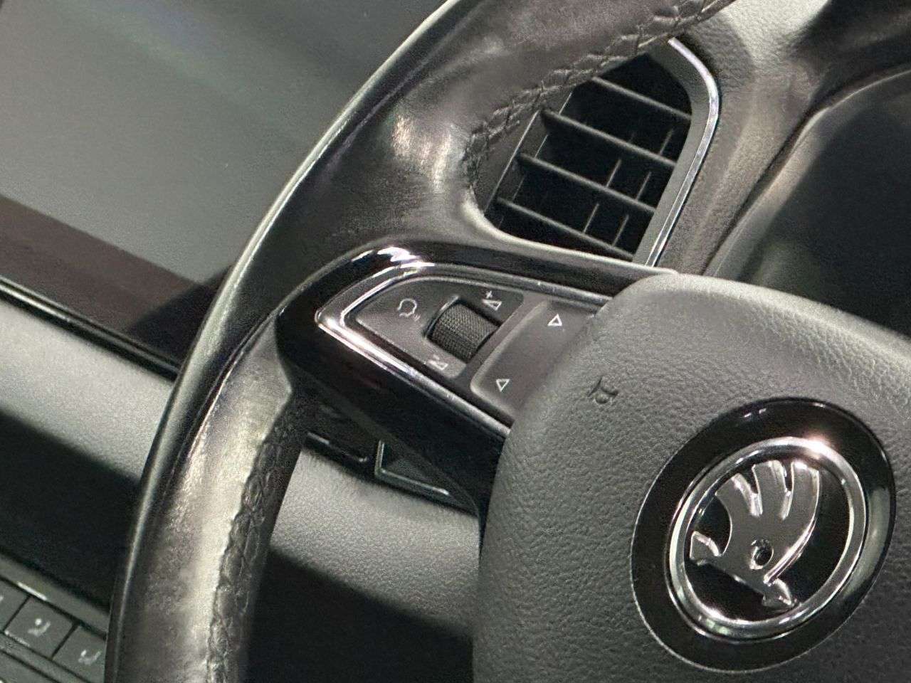 2018 SKODA KAROQ 2018 SKODA KAROQ