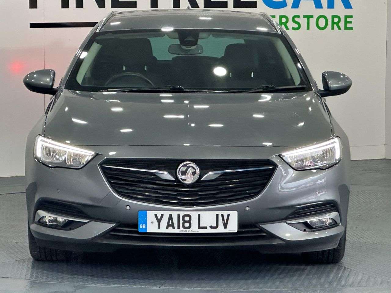 A 2018 VAUXHALL INSIGNIA 1.6 Turbo D ecoTEC BlueInjection SRi Nav Sports Tourer 5dr Diesel Manual Eu A 2018 VAUXHALL INSIGNIA 1.6 Turbo D ecoTEC BlueInjection SRi Nav Sports Tourer 5dr Diesel Manual Eu