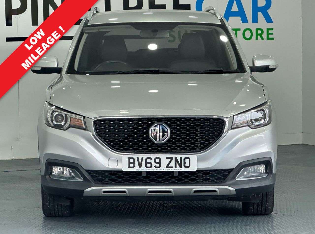 A 2019 MG MG ZS 1.5 VTi-TECH Exclusive SUV 5dr Petrol Manual Euro 6 (s/s) (106 ps) A 2019 MG MG ZS 1.5 VTi-TECH Exclusive SUV 5dr Petrol Manual Euro 6 (s/s) (106 ps)