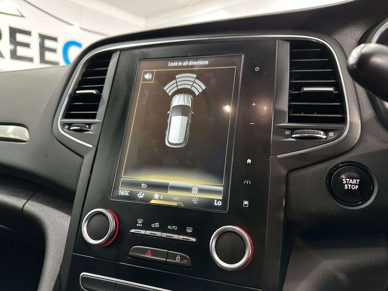 2017 RENAULT MEGANE 2017 RENAULT MEGANE