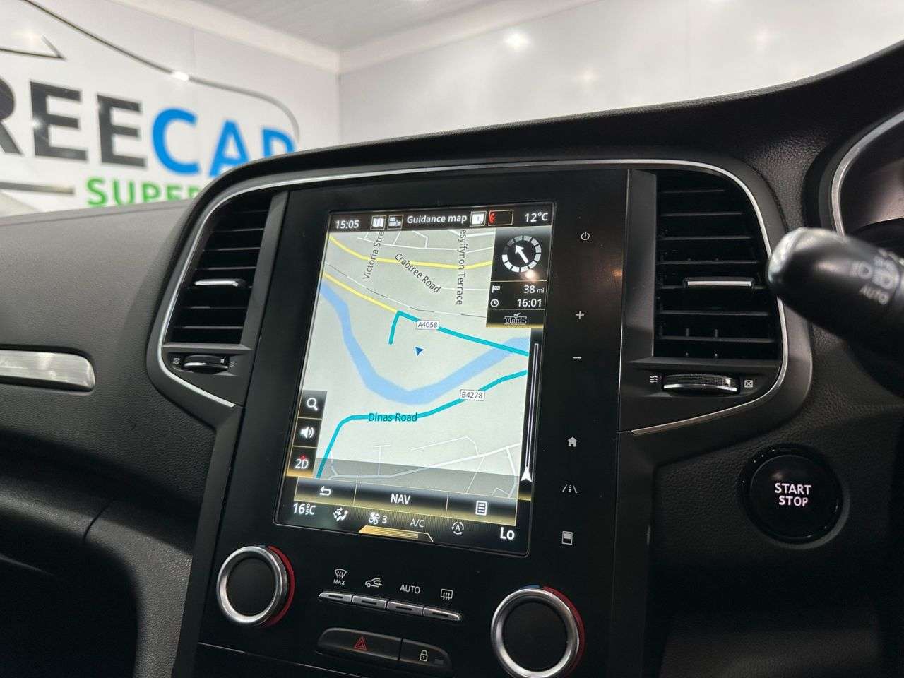 2017 RENAULT MEGANE 2017 RENAULT MEGANE