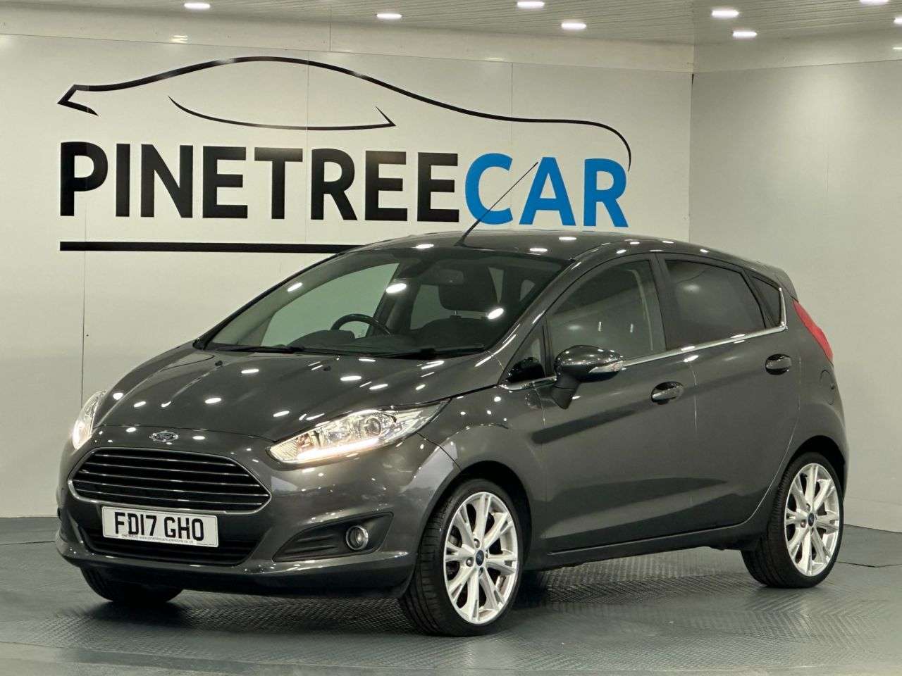 A 2017 FORD FIESTA 1.0T EcoBoost Titanium X Hatchback 5dr Petrol Manual Euro 6 (s/s) (125 ps) A 2017 FORD FIESTA 1.0T EcoBoost Titanium X Hatchback 5dr Petrol Manual Euro 6 (s/s) (125 ps)