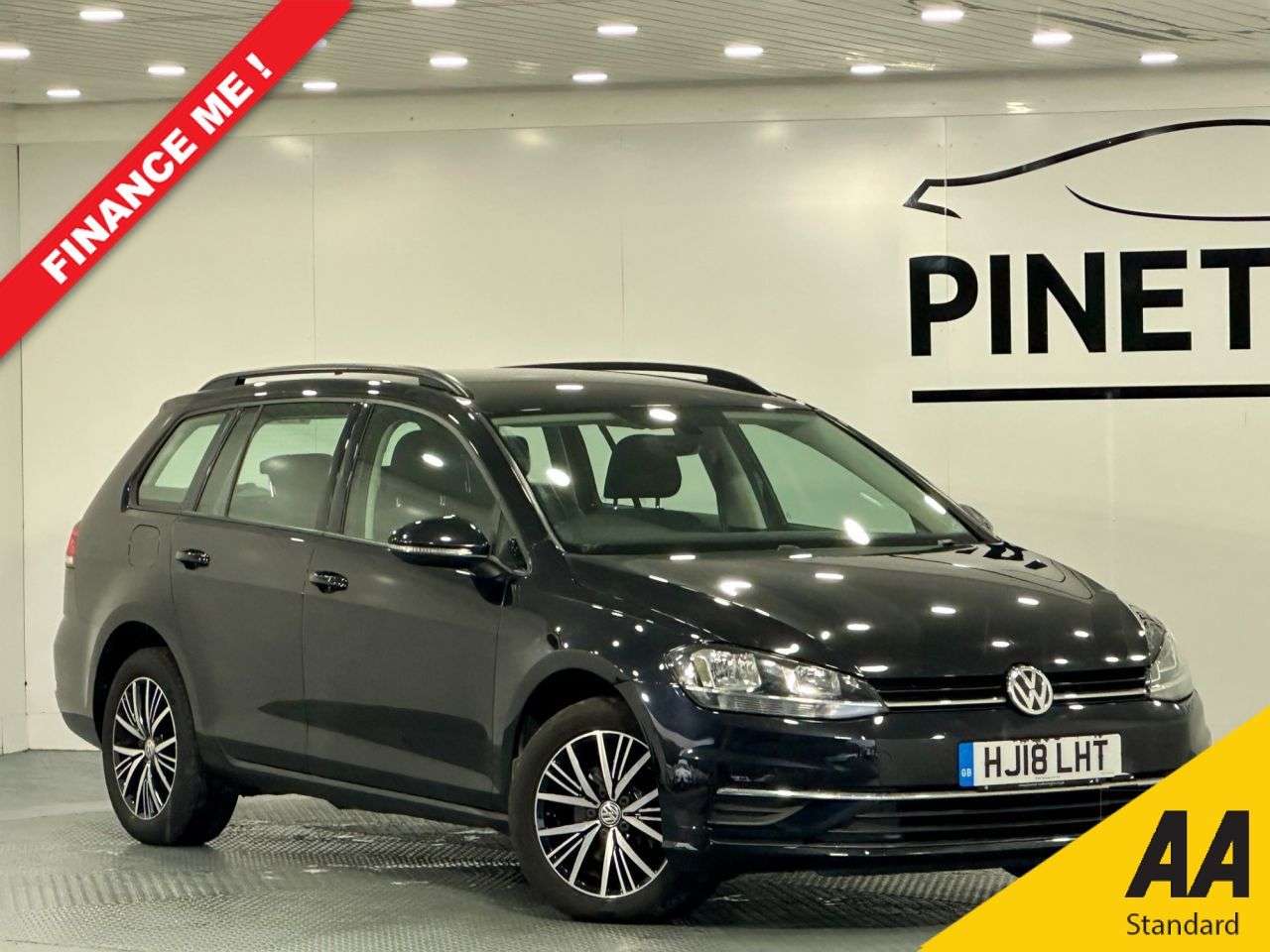 A 2018 VOLKSWAGEN GOLF 1.6 TDI SE Nav Estate 5dr Diesel Manual Euro 6 (s/s) (115 ps) A 2018 VOLKSWAGEN GOLF 1.6 TDI SE Nav Estate 5dr Diesel Manual Euro 6 (s/s) (115 ps)