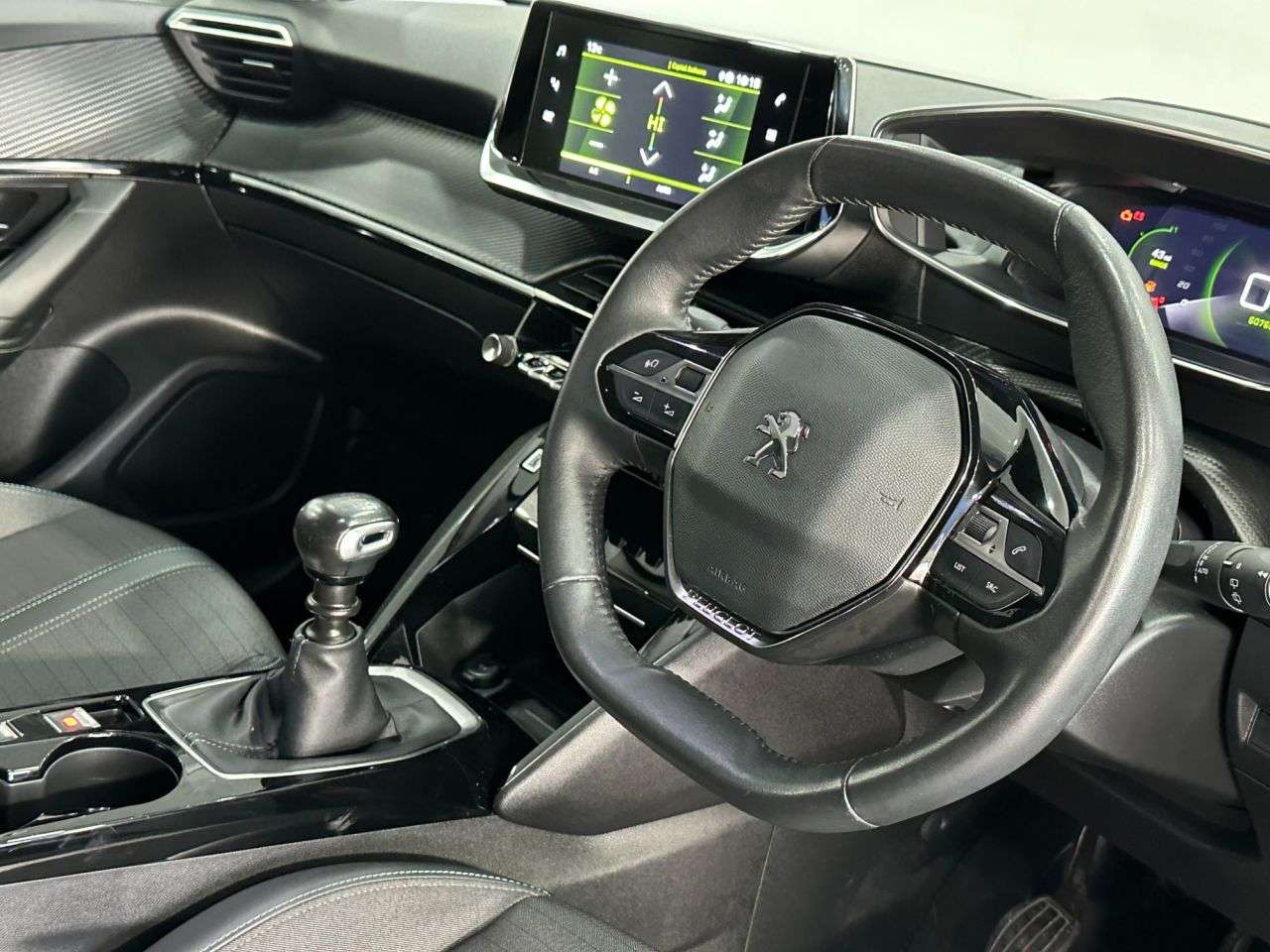 2021 PEUGEOT 2008 2021 PEUGEOT 2008