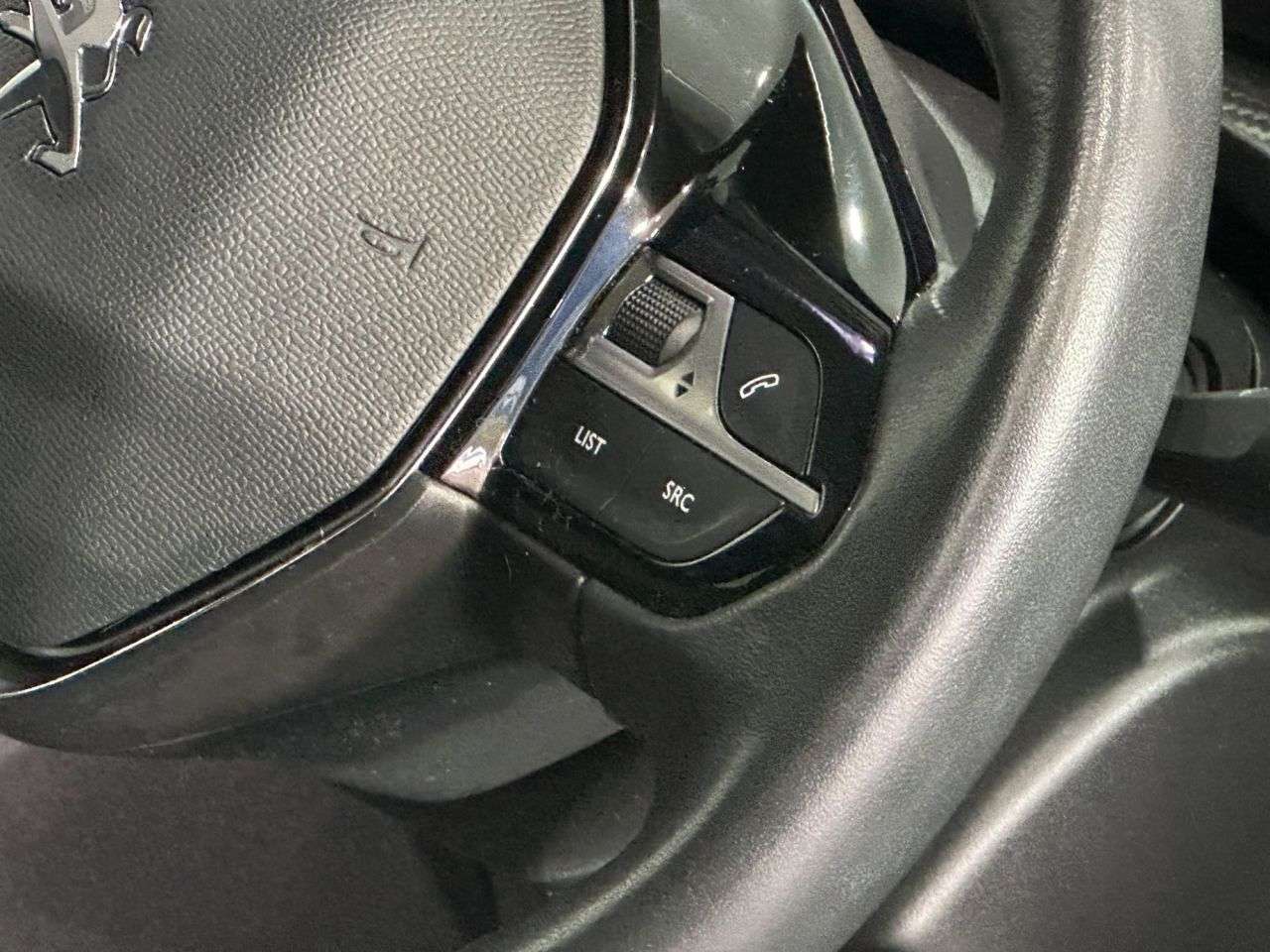 2021 PEUGEOT 2008 2021 PEUGEOT 2008