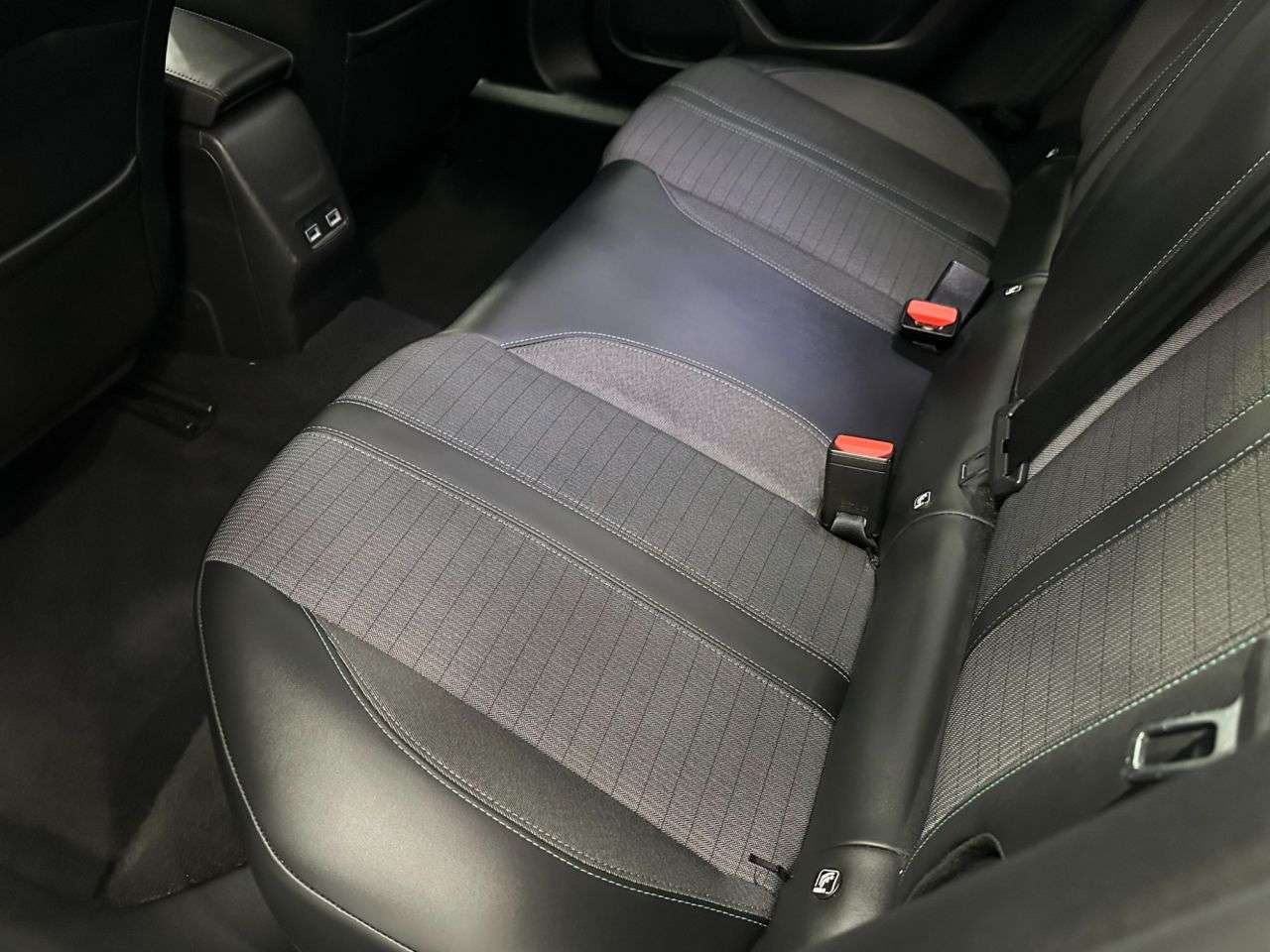 2021 PEUGEOT 2008 2021 PEUGEOT 2008